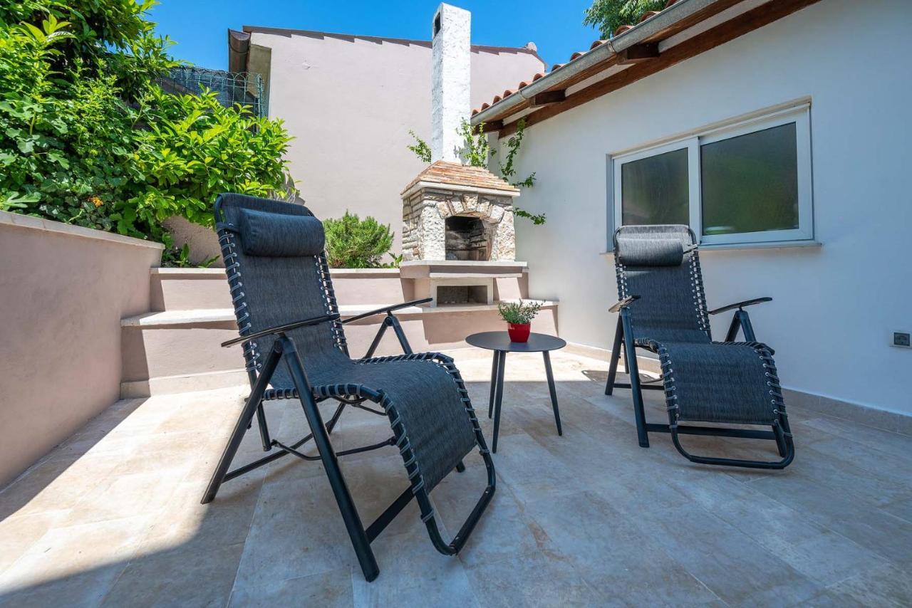 Apartments Pimpinella Premantura Exterior photo