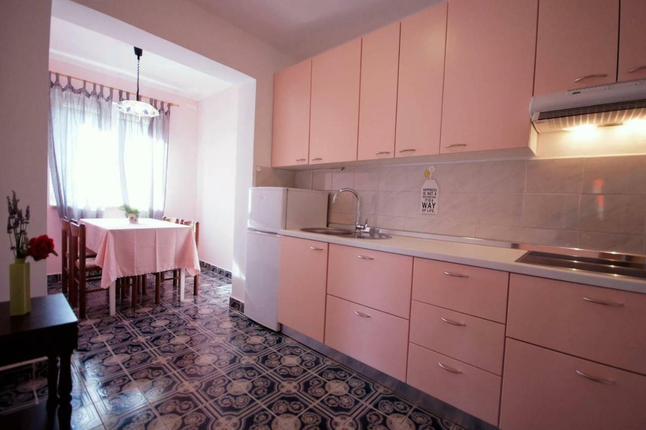 Apartments Pimpinella Premantura Exterior photo